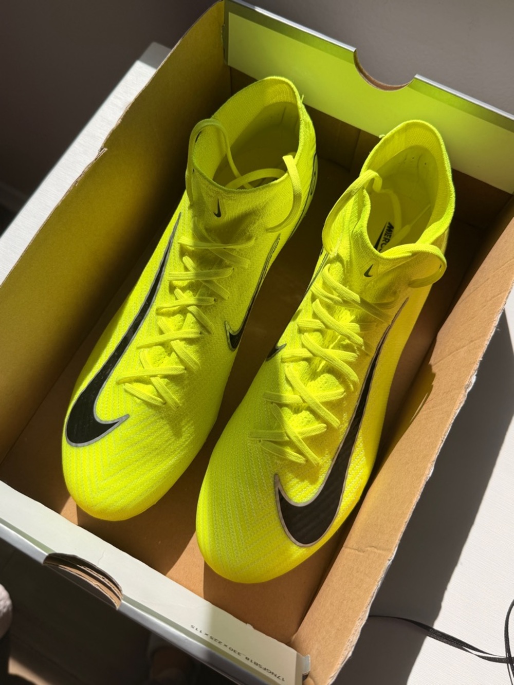 Nike Neon Yellow Mercurial Superfly Elite FG Soccer Cleats Size 11 Men